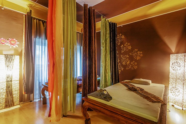 Thanthara Thai Massage Dulliken - Shelf Bhudda